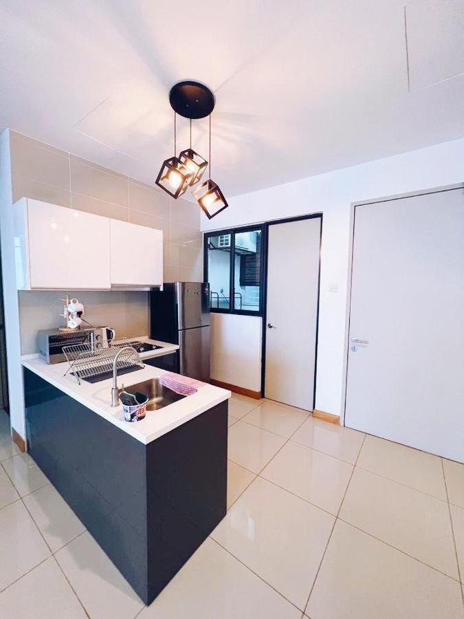 Connected Train 3 Bedrooms - Above Klgateway Mall 14 Kuala Lumpur Esterno foto