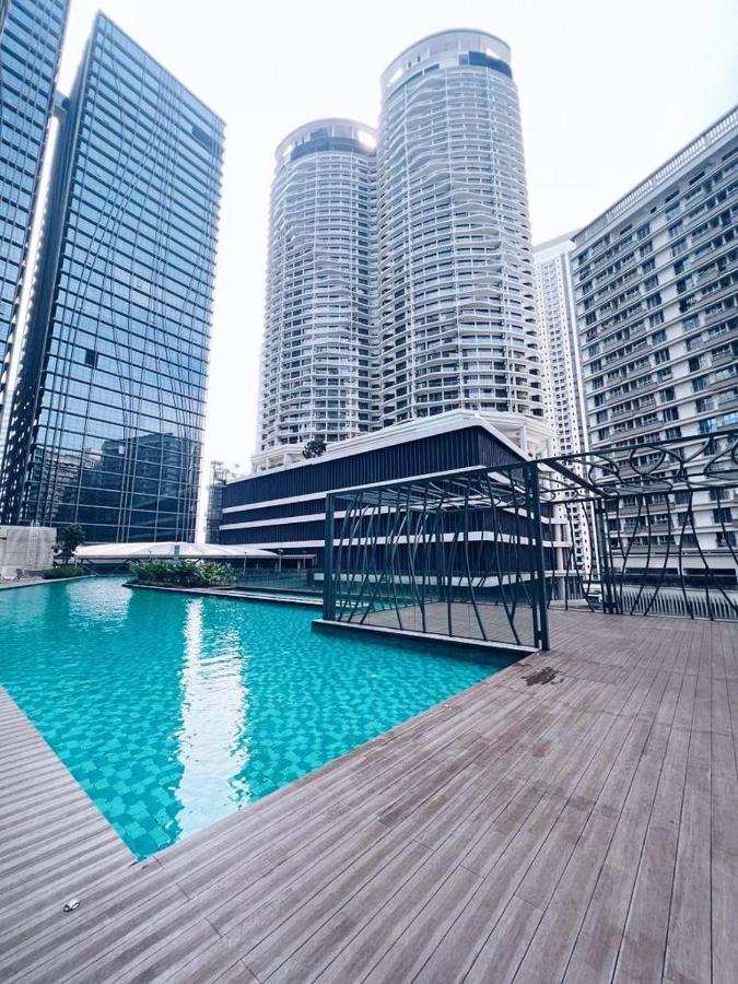 Connected Train 3 Bedrooms - Above Klgateway Mall 14 Kuala Lumpur Esterno foto